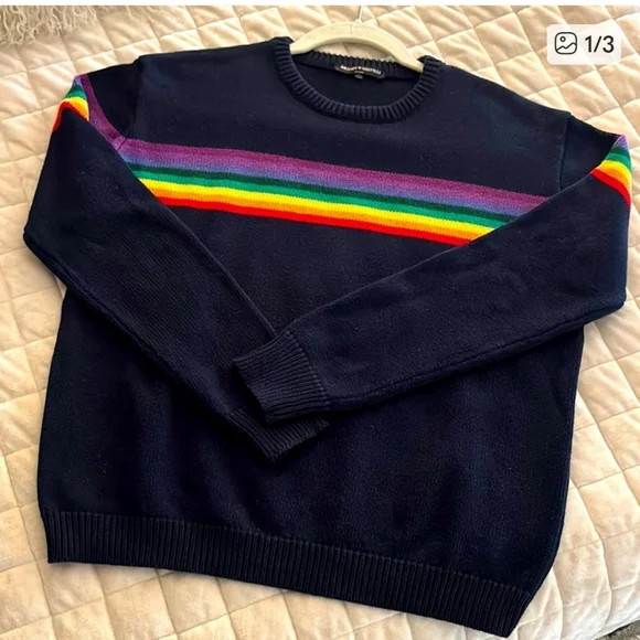 Crewneck Brandy Melville Rainbow Stripe Womans Sweater One Size / Size Large - Picture 1 of 7
